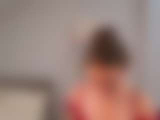 Live cam show with Ellis-Brownn - Brown Hair on Camming Site
