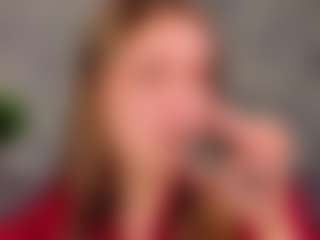 Live cam show with Ellis-Brownn - Student on TottyGirls
