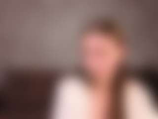 Live cam show with Ellis-Brownn - Grey Eyes on chickslive.net