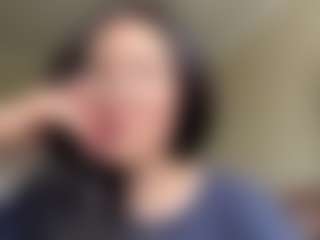 Mia's Live Sex Cam Show