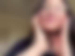 Mia's Live Sex Cam Show