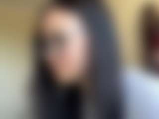 Mia's Live Sex Cam Show