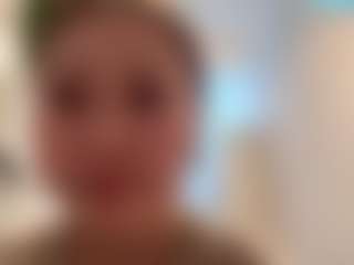 Live cam show with JolieLimoges - Trimmed Granny on nudelive.tv