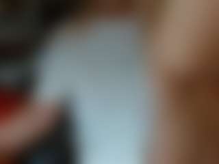 KathleenEdwards MILF webcam performer live streaming