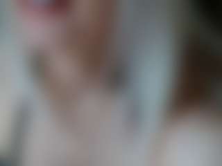 Live cam show with KathleenEdwards - Moaning on madthumbs