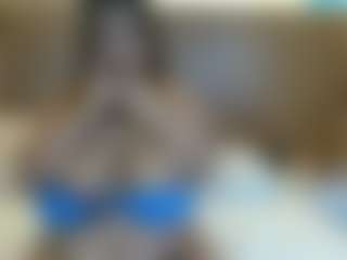 Live cam show with KeylaAura - Blowjob on TottyGirls