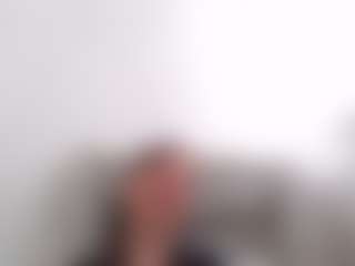 LauriSabio's Live Sex Cam Show