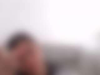 LauriSabio's Live Sex Cam Show