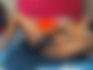 Lavenda01 MILF webcam performer live streaming