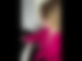 Live cam show with Grace - Flashing on sexylive.show