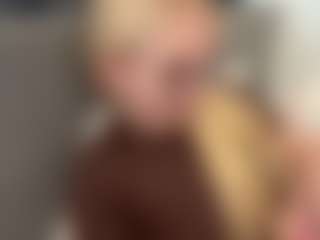 LorenzaBann's Live Sex Cam Show
