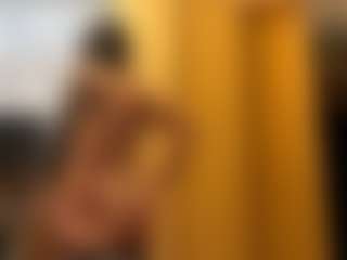 Live cam show with LuanneCallado - Flashing on Dolls Live