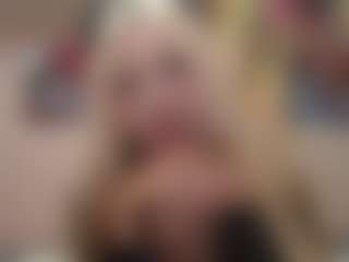 Luna's Live Sex Cam Show