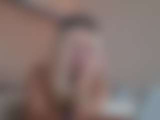 Live cam show with Luna - Green Eyes on Soda Cam