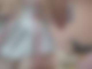Live cam show with Luna - Camel Toe on Chatstar