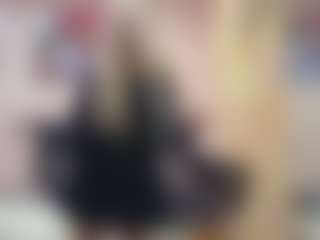 Live cam show with Luna - Facial Piercings on slutload
