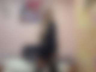 Live cam show with Luna - Blonde Hair on SpankPalCams