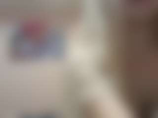 Live cam show with Luna - Joi on SpunkLive