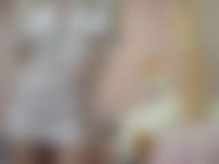Live cam show with Luna - Petite on madthumbs