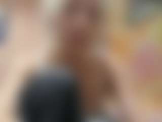 Live cam show with Luna - Blonde Hair on Mixed Magazine Live