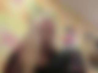 Live cam show with Luna - Green Eyes on Camsoda