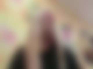 Live cam show with Luna - Athletic on crypto-cams