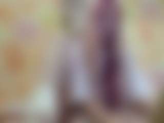 Live cam show with Luna - Hairy Pussy on Camsoda