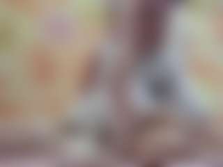 Live cam show with Luna - Hairy Pussy on Camsoda