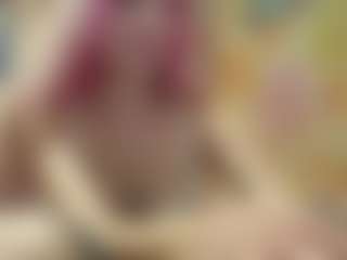 Live cam show with Luna - Small Tits on Camsoda