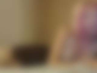 Live cam show with Luna - Bedroom on Camsoda