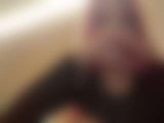 Live cam show with Luna - Hairy Pussy on Camiplay Live