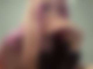 Luna's Live Sex Cam Show