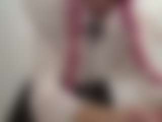 Live cam show with Luna - Hairy Pussy on Camsoda
