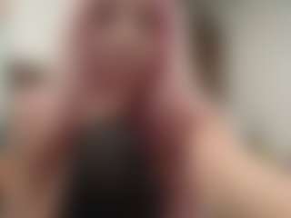 Live cam show with Luna - Blonde Hair Petite on slutload