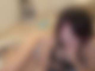 Live cam show with Luna - Lesbian on SpunkLive