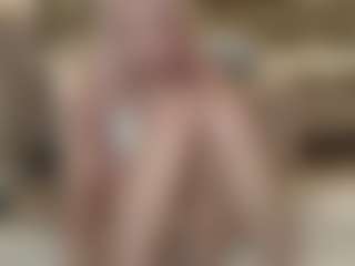 Live cam show with Luna - Yoga on Porn Luv