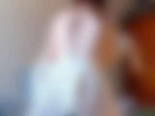 Live cam show with TanekaMuratore - Skinny MILF on Soda Cam
