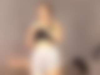 Live cam show with yumiluxe - Strip Asian on AdultVida.com