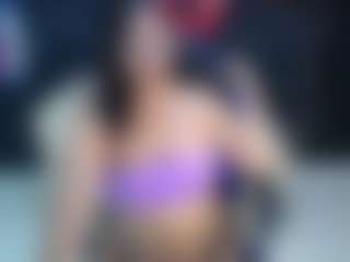 AlanaRoseeX's Live Sex Cam Show