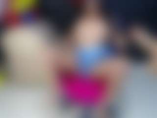 Live cam show with AlanaRoseeX - MILF Teen (18+) on TottyGirls