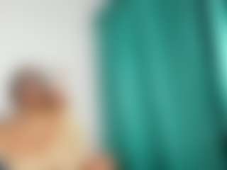 Live cam show with AlanaRoseeX - Facial on Camiplay Live
