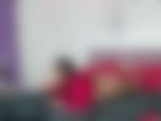 Live cam show with AlanaRoseeX - Ebony MILF on CamClone
