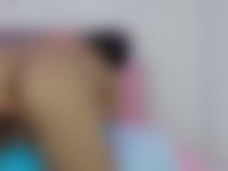 Live cam show with AlanaRoseeX - Black Middle Aged on Strip Flash - Live Sex Shows