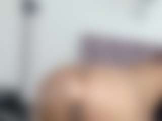 Live cam show with AlanaRoseeX - Dildo Or Vibrator Granny on xxxlivecams.org