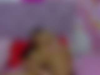 Live cam show with AlanaRoseeX - Black MILF on alttransgirls