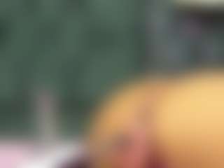 Live cam show with AlanaRoseeX - Black Middle Aged on sexylive.show