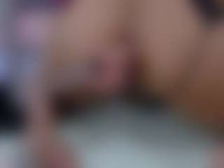 Live cam show with AlanaRoseeX - Tattoos Granny on mypornchat.com