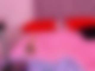 Live cam show with AlanaRoseeX - Granny on Camsoda