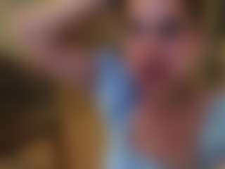 Live cam show with BrianneHazarika - Bikini on Camversity