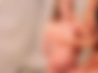 Live cam show with CassandraCaprice - Lush on Camsoda